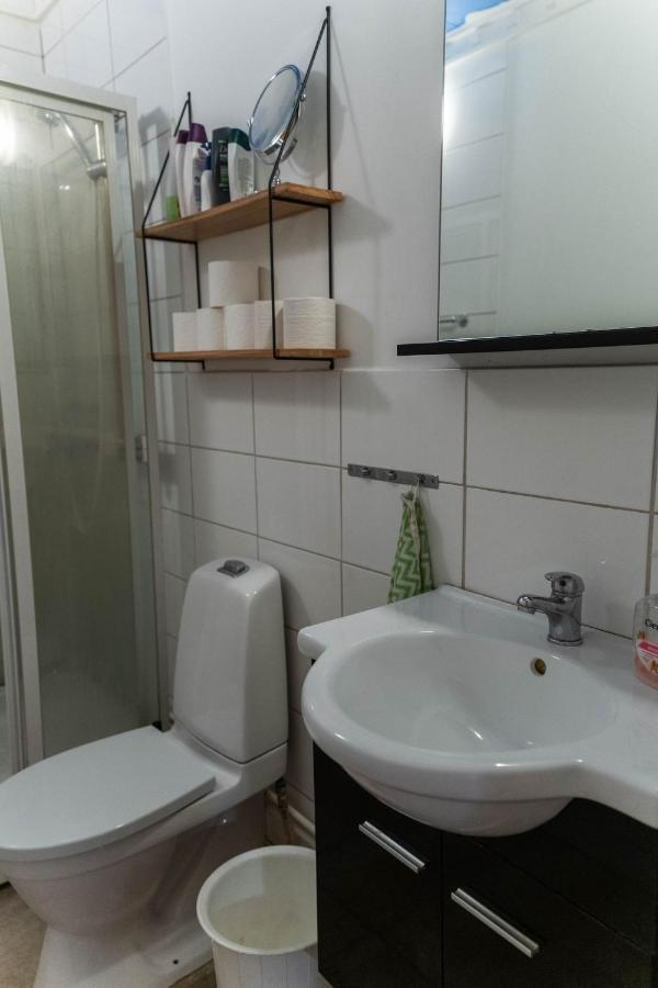 Mysig Takvaning Med Balkong Eskilstuna Exterior photo