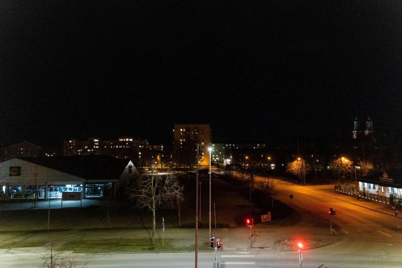 Mysig Takvaning Med Balkong Eskilstuna Exterior photo